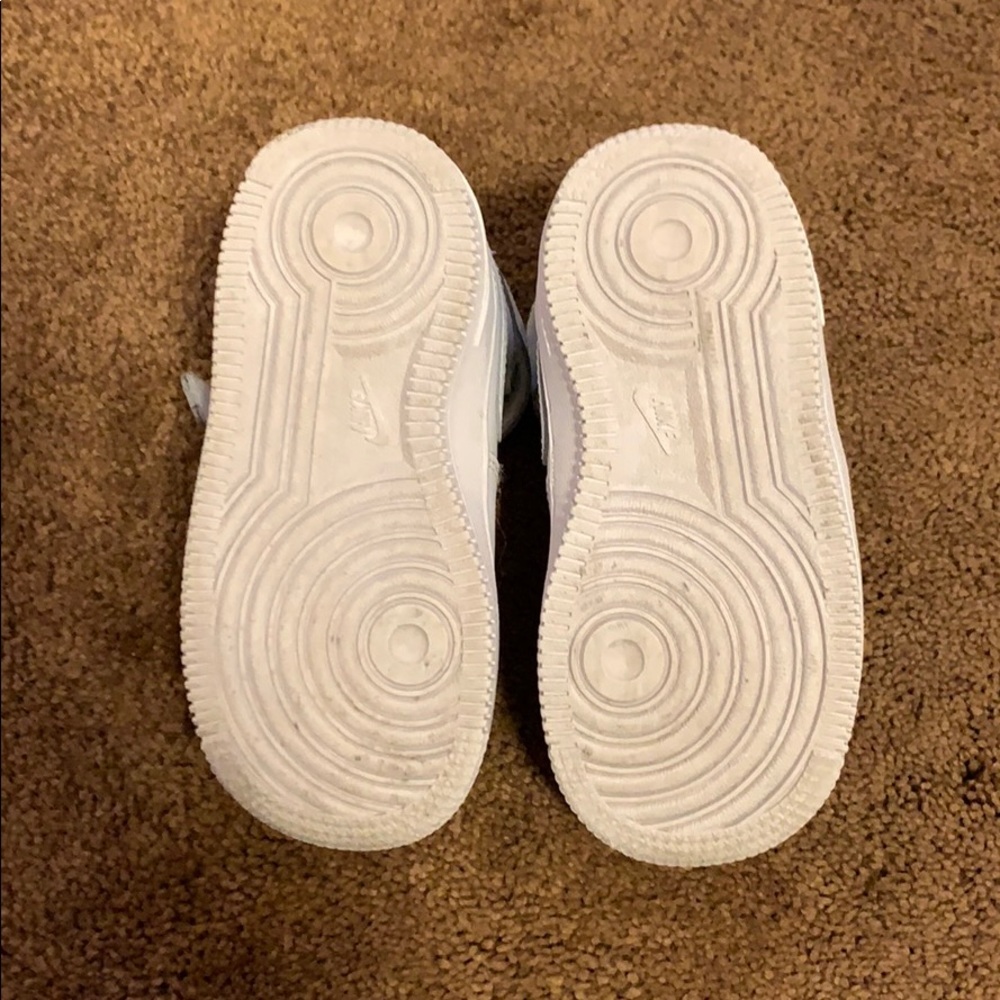 Shoes - Picture 5 of 5